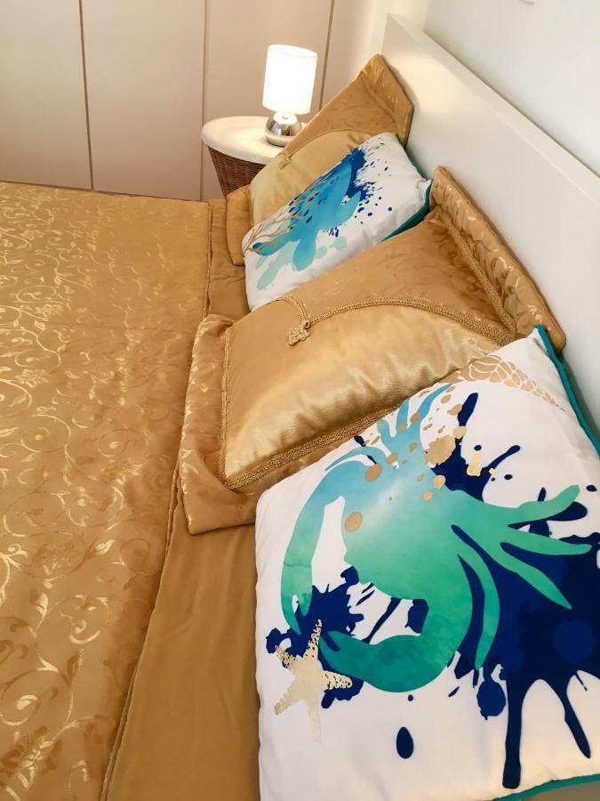 Sea Star Luxury Apartment Атина Екстериор снимка