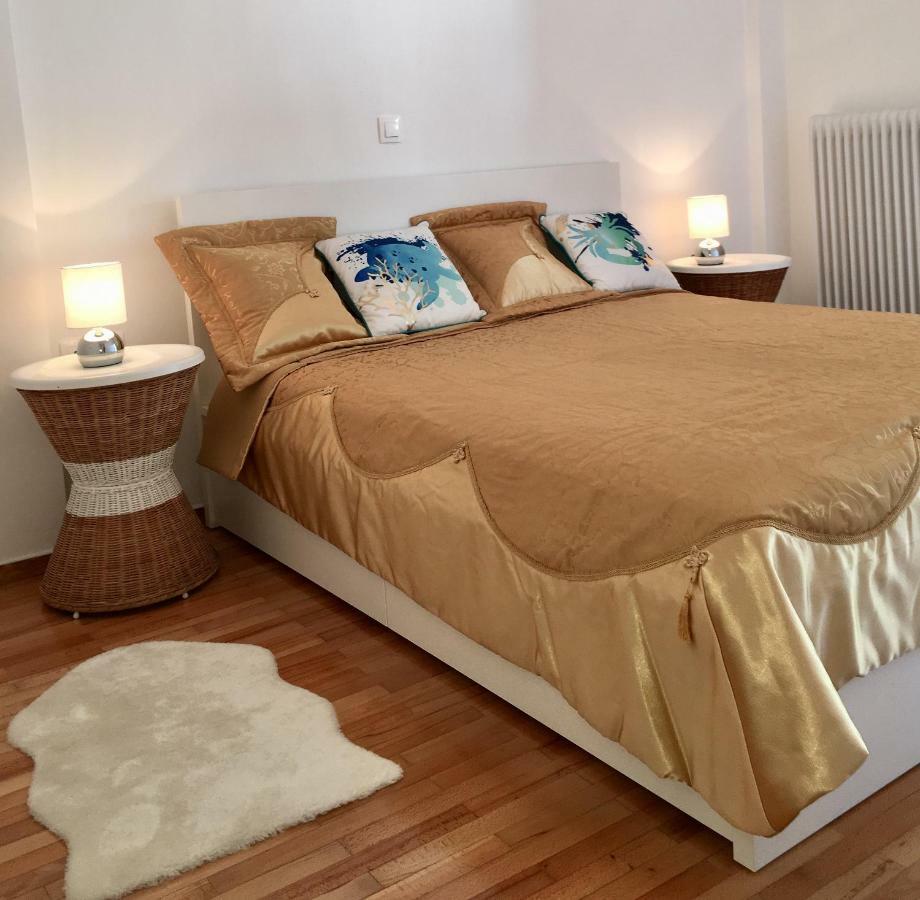 Sea Star Luxury Apartment Атина Екстериор снимка